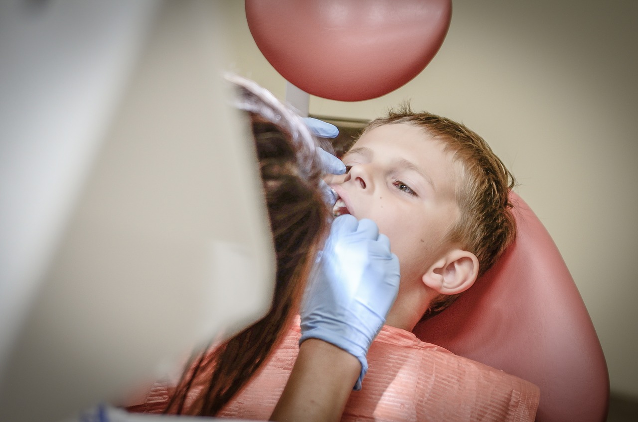 Dziecięce wizyty u dentysty – centrum stomatologiczne dziecięce Warszawa centrum