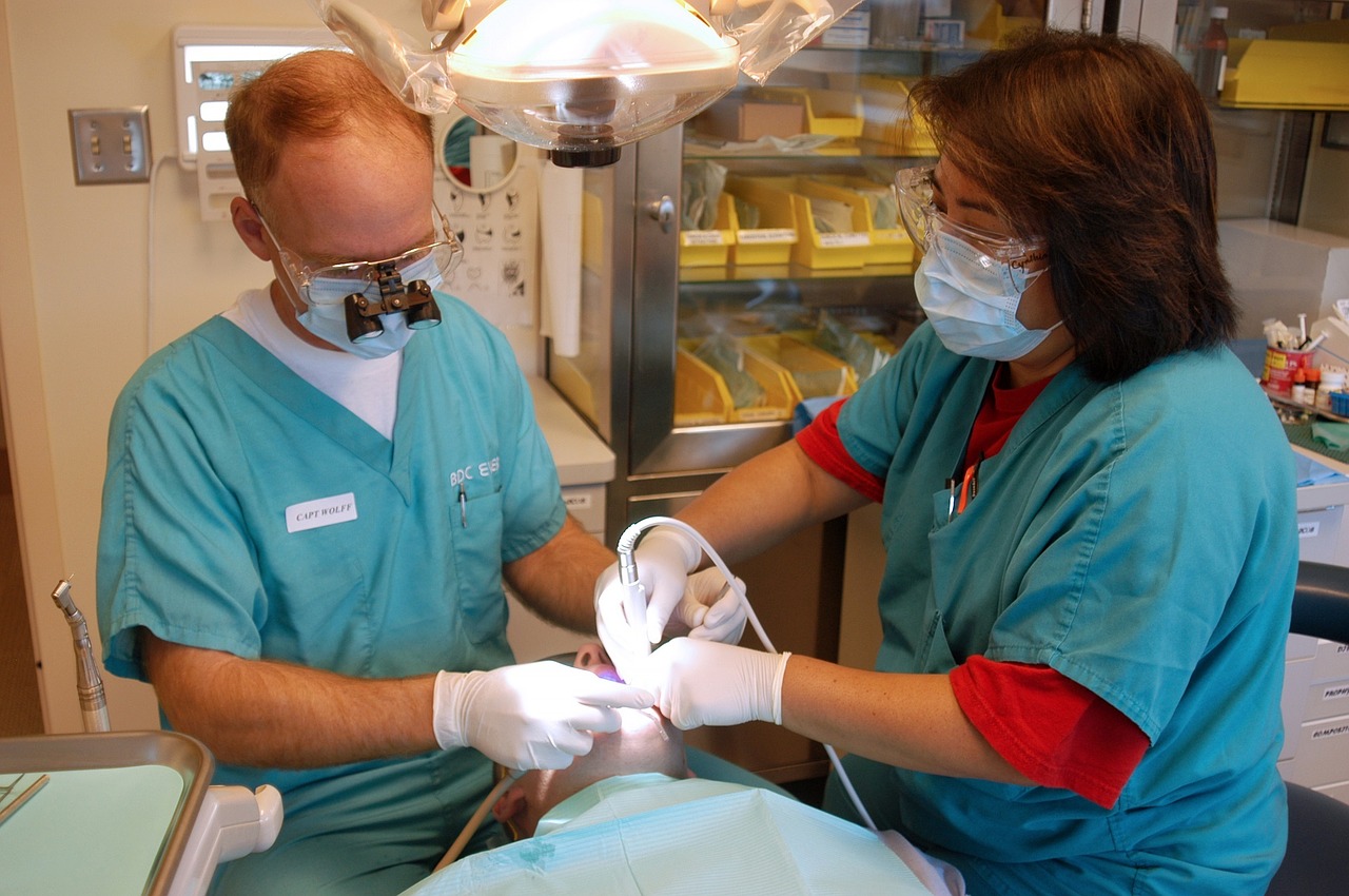 Dentystyczne interwencje chirurgiczne – chirurgia stomatologiczna Gdańsk. Chirurgia stomatologiczna szczękowo-twarzowa